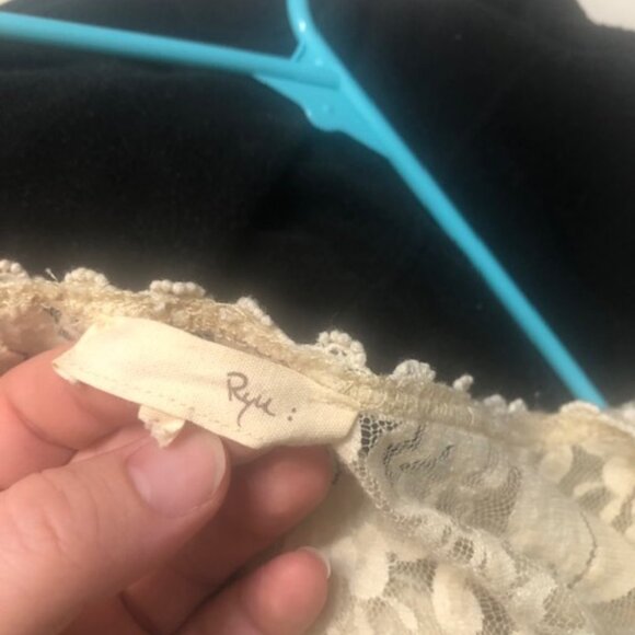 Cream Lace Long Cardigan - Picture 3 of 4